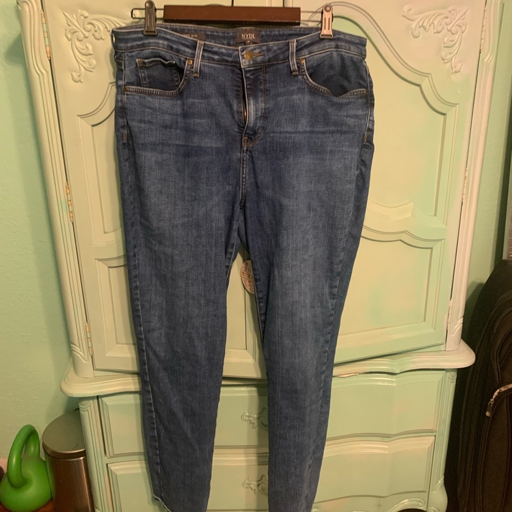 NYDJ Sheri Slim size 14